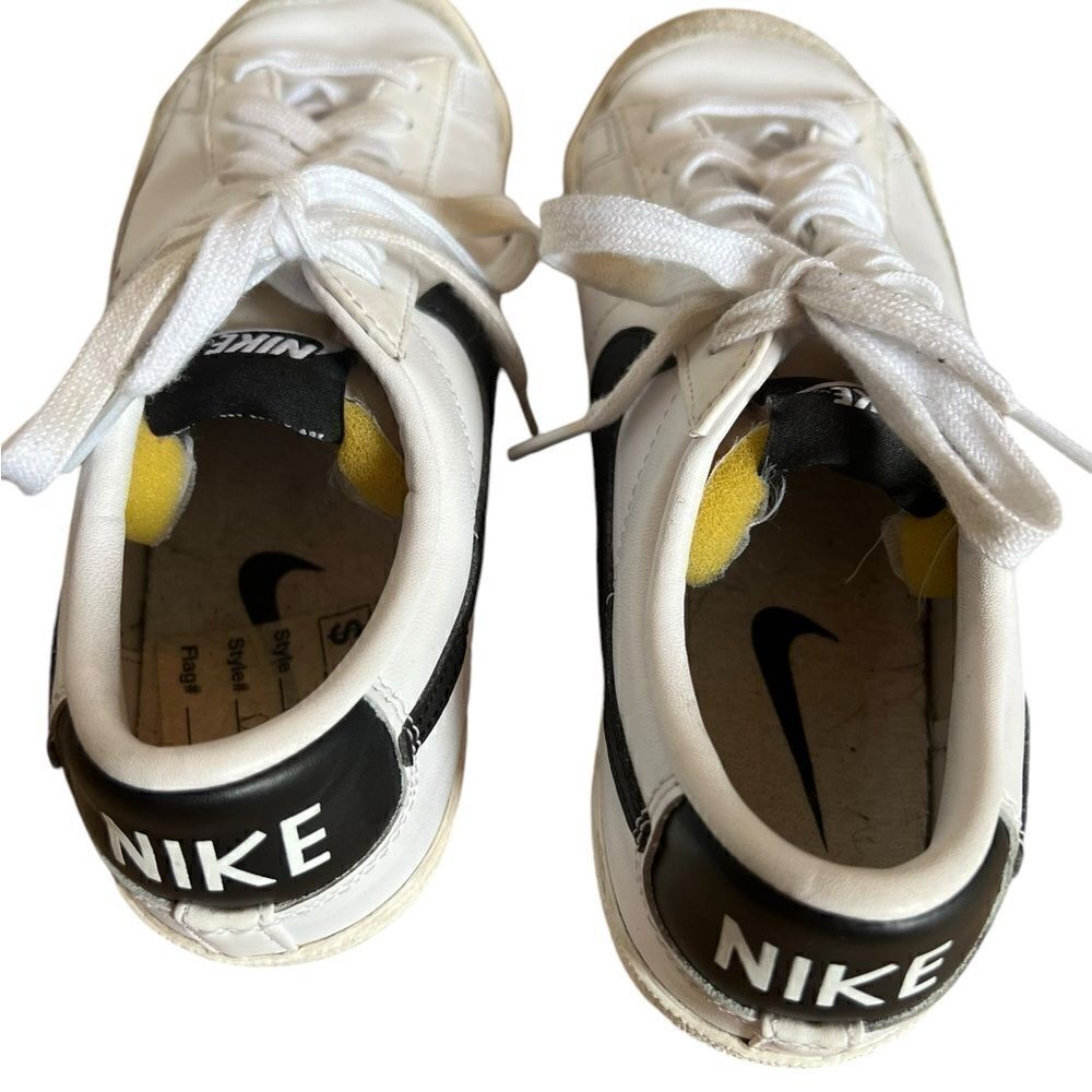 Nike Blazer Low '77 Vintage Womens Casual Shoes White Black Size 8 - Picture 6 of 8